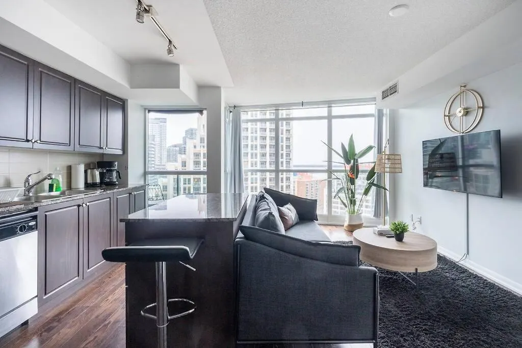 Apartment 1 Bdrm Condo With Lakeshore Views Free Parking In Downtown Toronto Canada